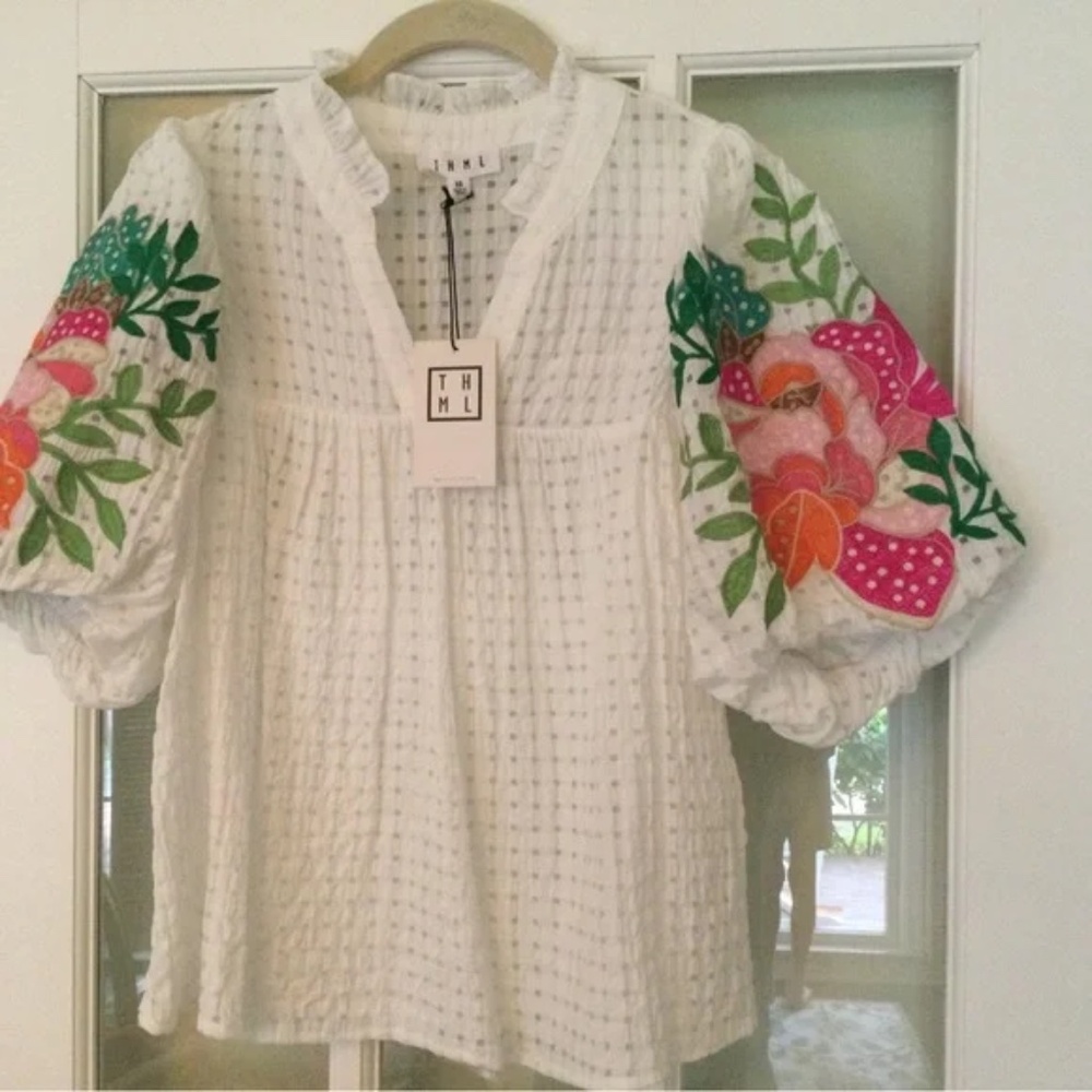 NWT THML White Floral Embroidered Sleeve Top Blouse - Picture 4 of 8